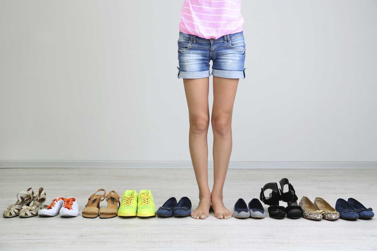 Модная обувь весна-лето 2022 для женщин: фото, новинки, повседневные, без каблука, с каблуком, 50 лет, 60 лет