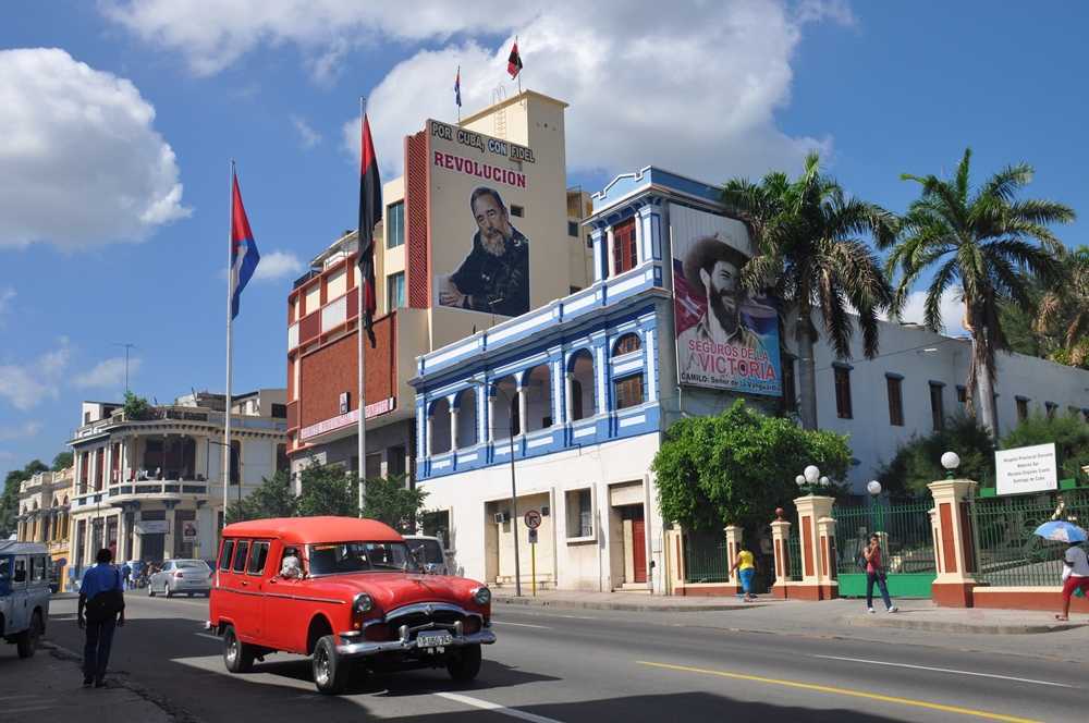 Куба сантьяго 28 1. Сантьяго-де-Куба. Сантьяго-де-Куба города Кубы. Сантьяго де Куба фото. Университет Сантьяго де Куба.