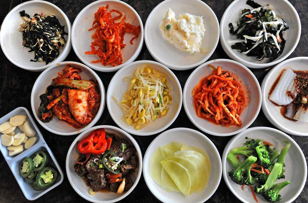 Топ-5 вкуснейших азиатских супов: тайский, японский, вьетнамский, корейский