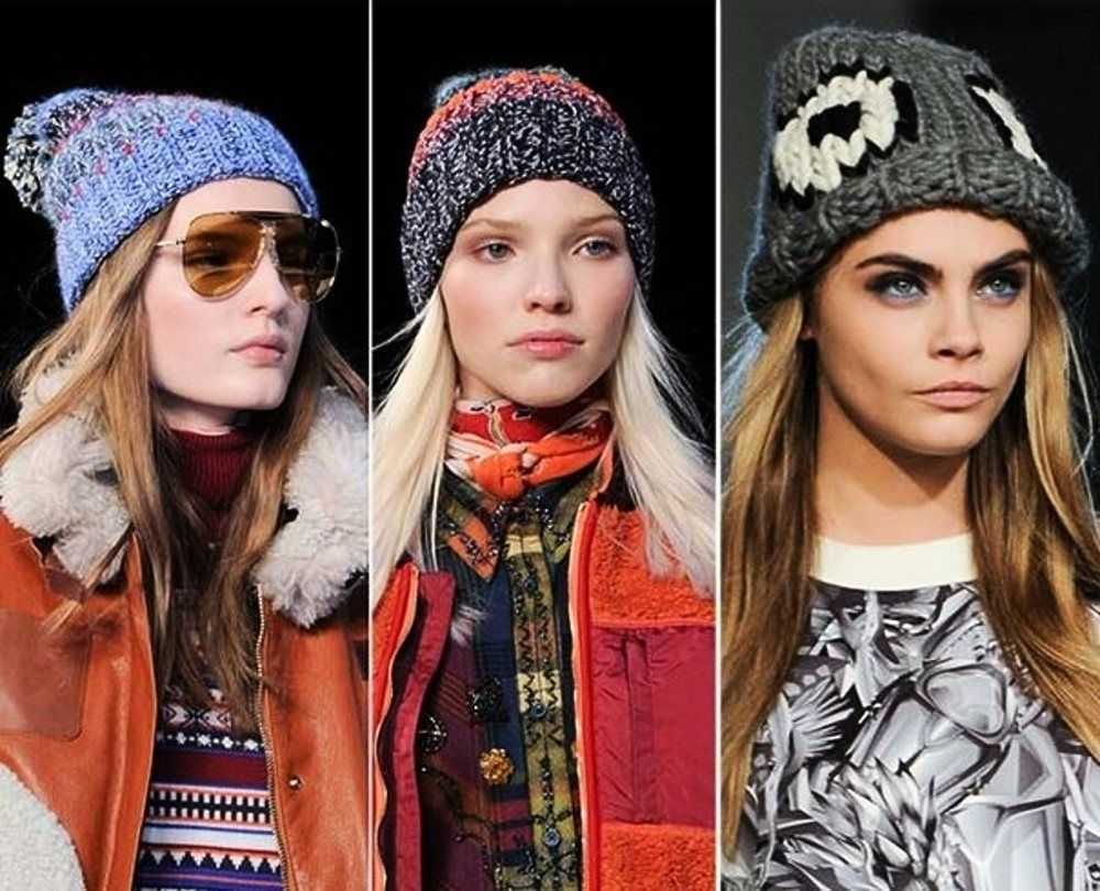 Самые модные и красивые зимние женские шапки в 2021-2022 году