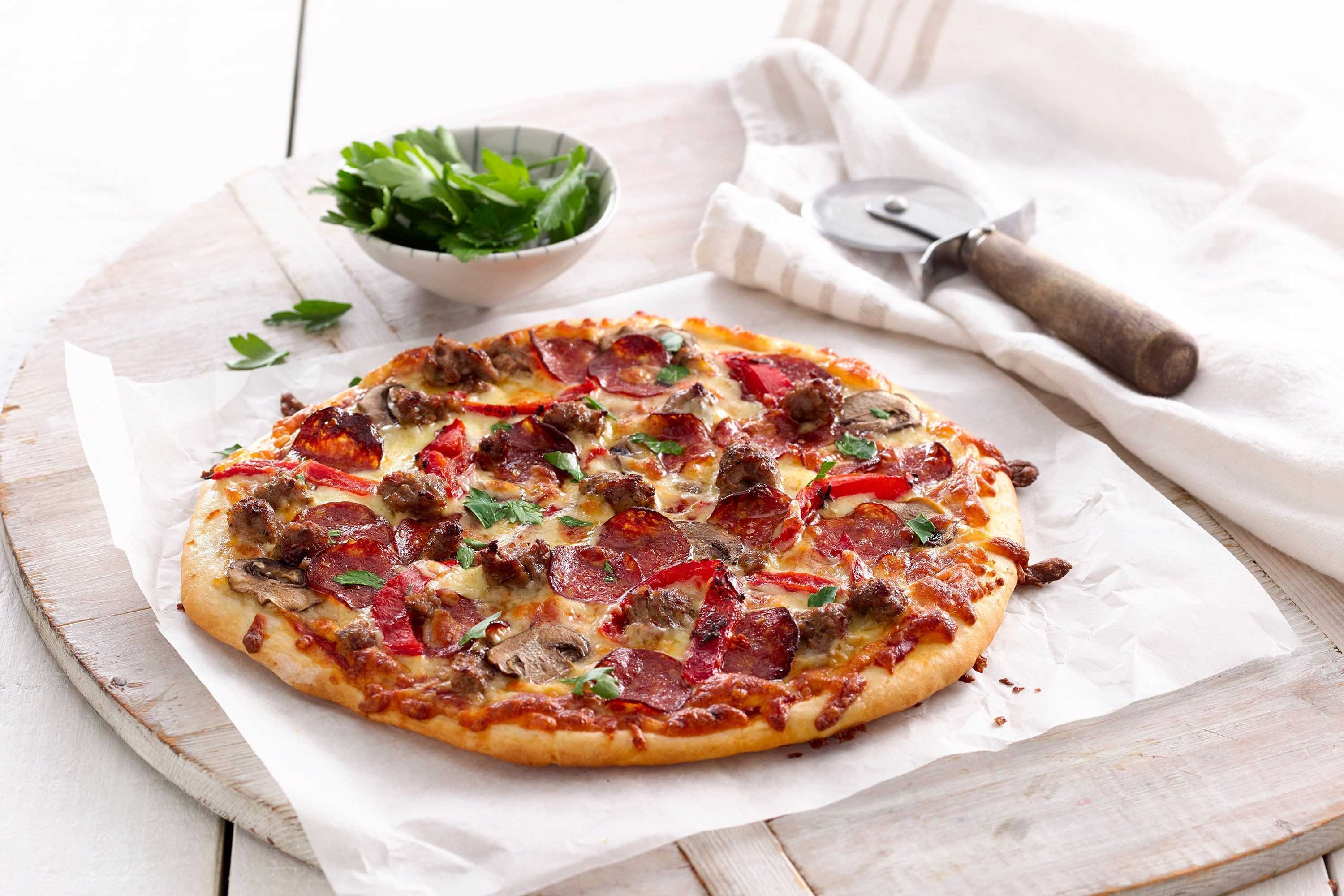 рецепты пиццы мясная с помидорами фото 114