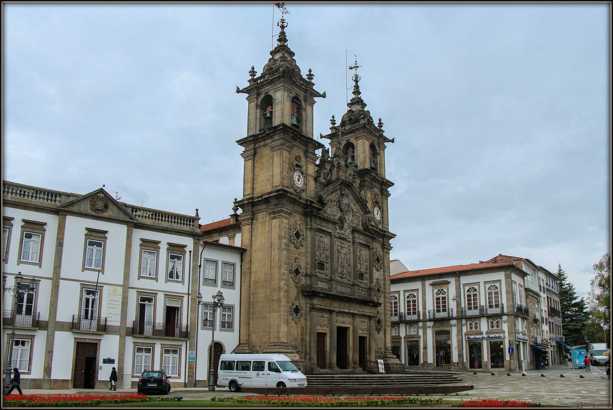 Церковь санта-круш, брага (португалия): история, фото, как добраться, адрес
на карте и время работы в 2022