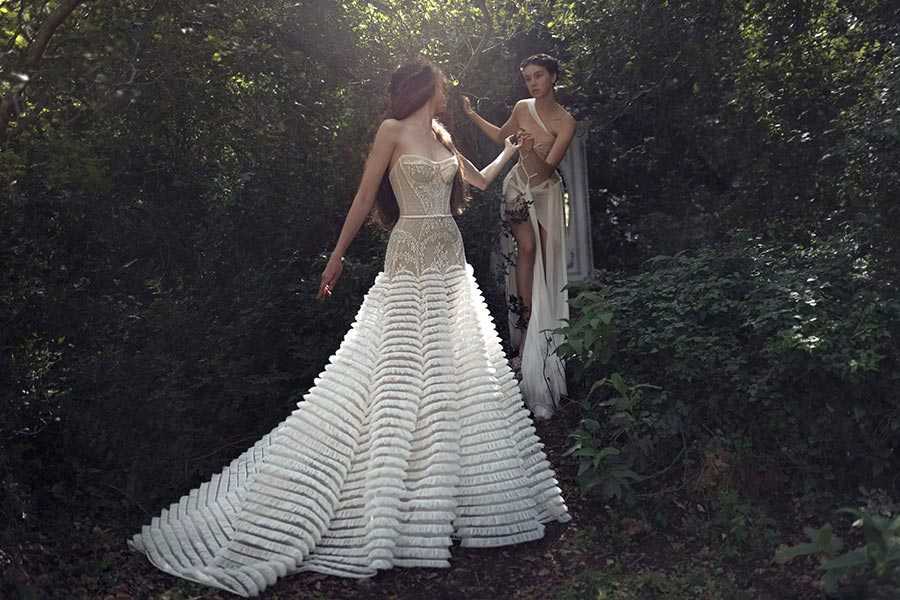 Модные свадебные платья 2022-2023: топ фасонов для стильных невест