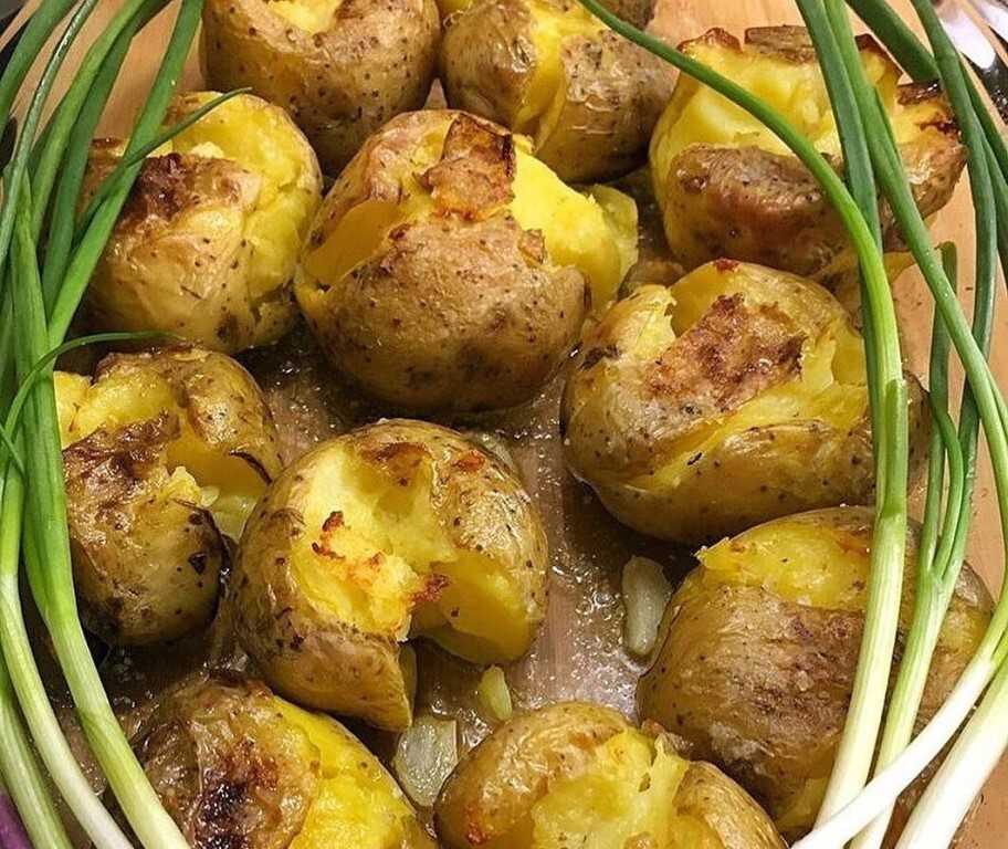 Картошка на мангале - в углях, на шампурах. проверенные рецепты!