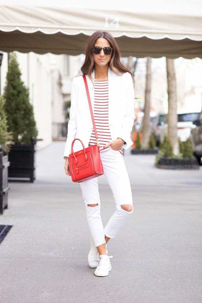 Белые джинсы женские 2022 — модные фото