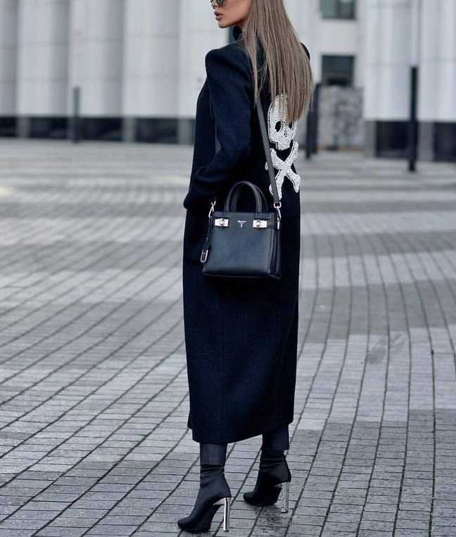 Черное пальто: с чем носить базовую вещь женского гардероба?