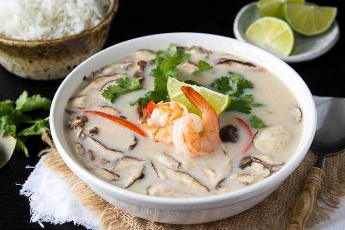 5 рецептов супа том ям с кокосовым молоком и морепродуктами