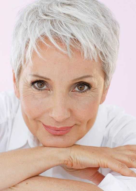? стрижки для пожилых женщин после 60 - 65 лет: фото ⏰