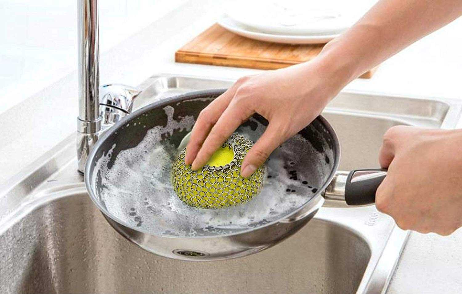 Как правильно мыть посуду вручную моющим средством дома