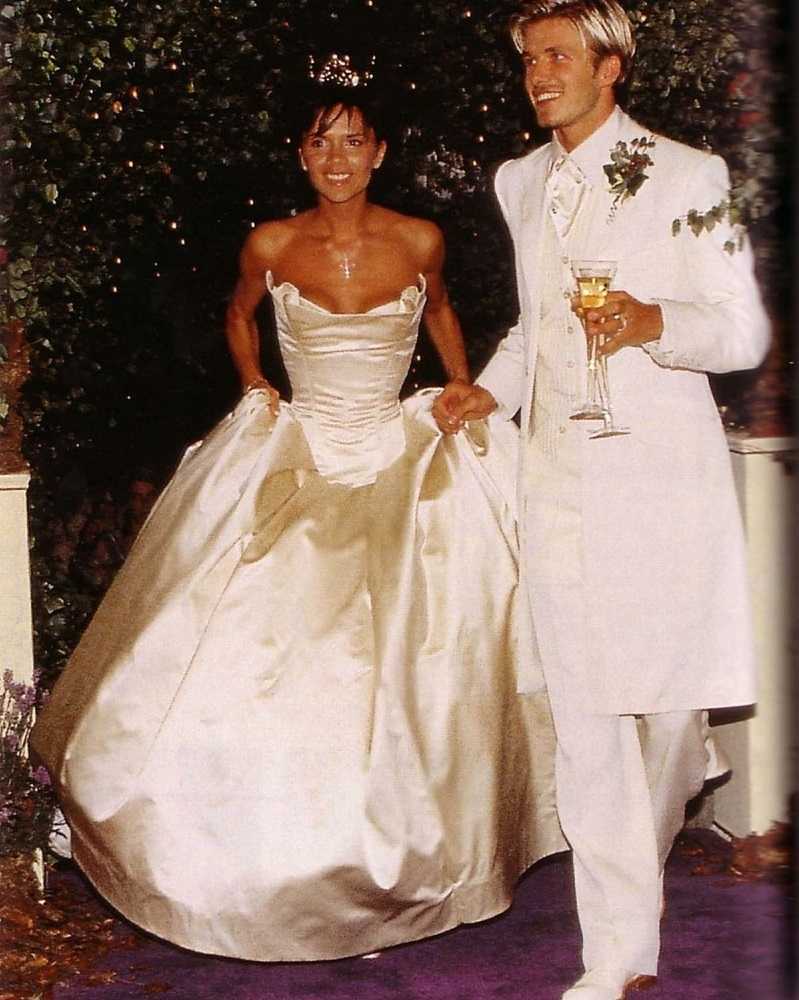 Свадебные платья знаменитостей: 15 самых известных и оригинальных нарядов