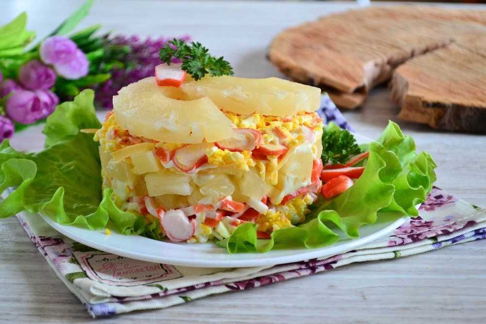 Салаты из сыра - самая вкусная подборка: 13 рецептов