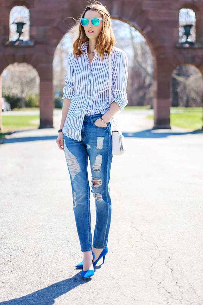 С чем носить джинсы клеш 2022 весна-лето: фото, как носить, советы от стилиста