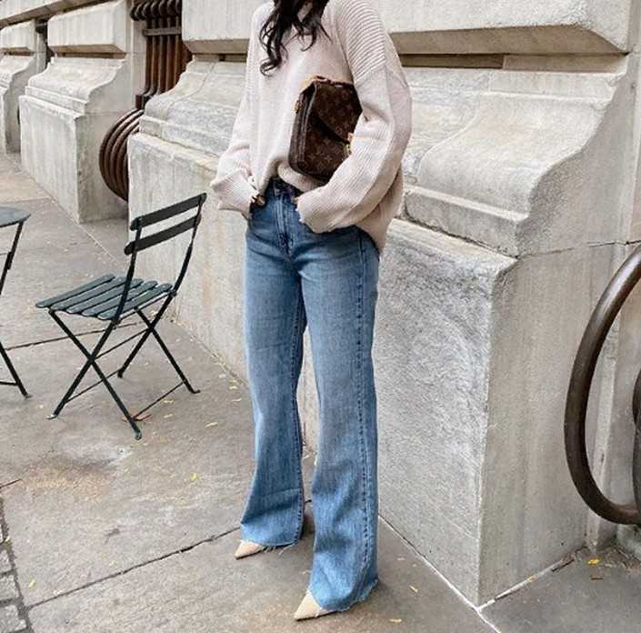 Джинсы-клёш 2021: модные фасоны. с чем носить джинсы-клеш?