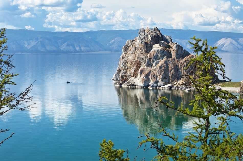 Самые красивые места россии: 8 красивейших озер россии, самые красивые горы, пещерные комплексы, архитектурные памятники и строения — какие места следует посетить в россии? удивительные места россии
